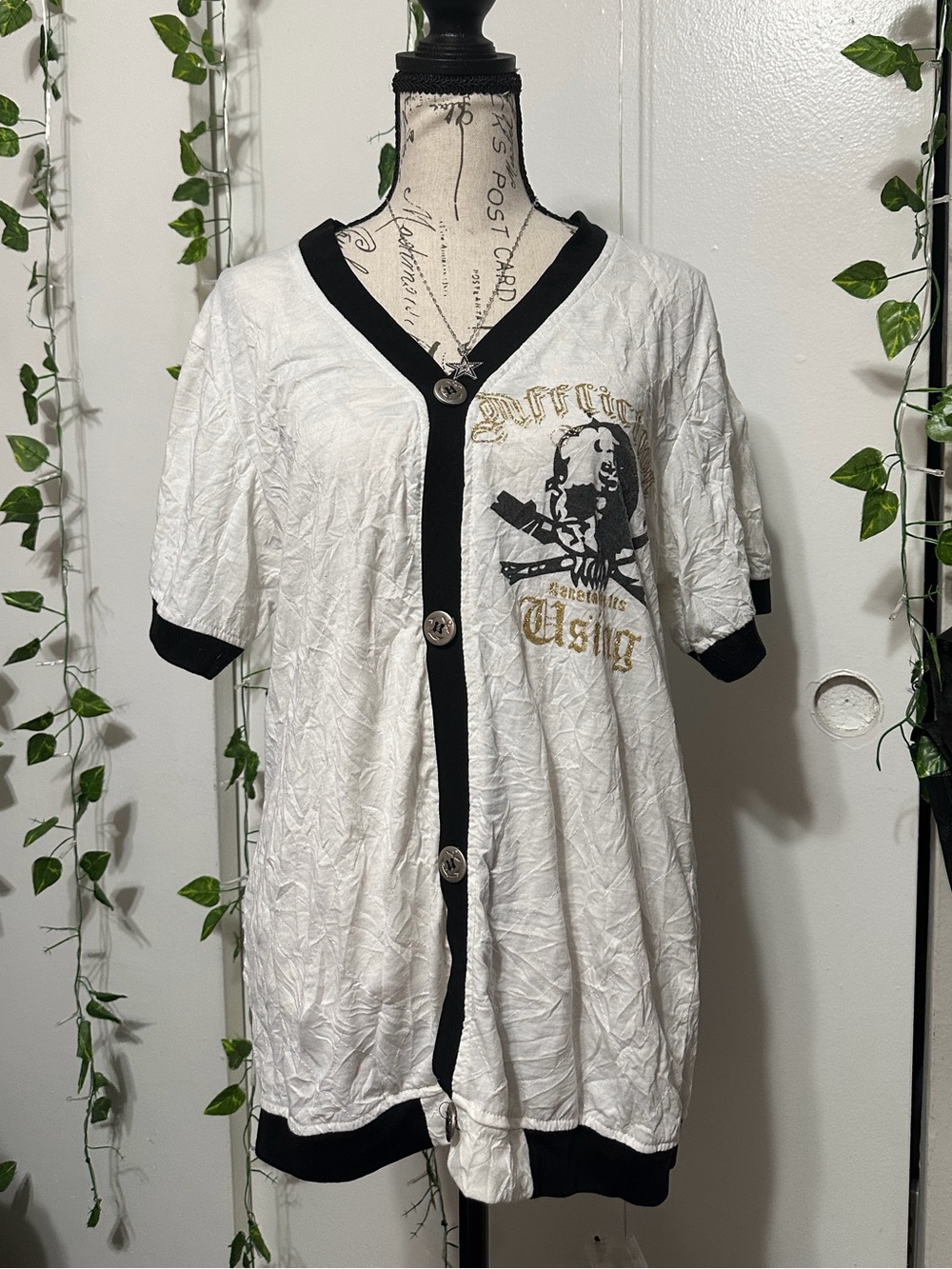 Affliction White and Black V-Neck Button Short-Sleeve Shirt
